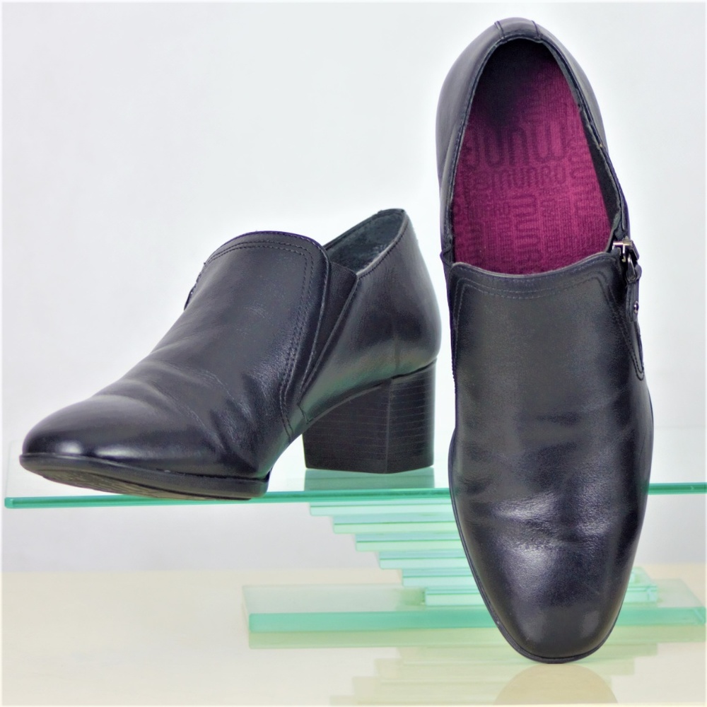 Munro Annee Women Black Calf Leather Zip Up Pumps